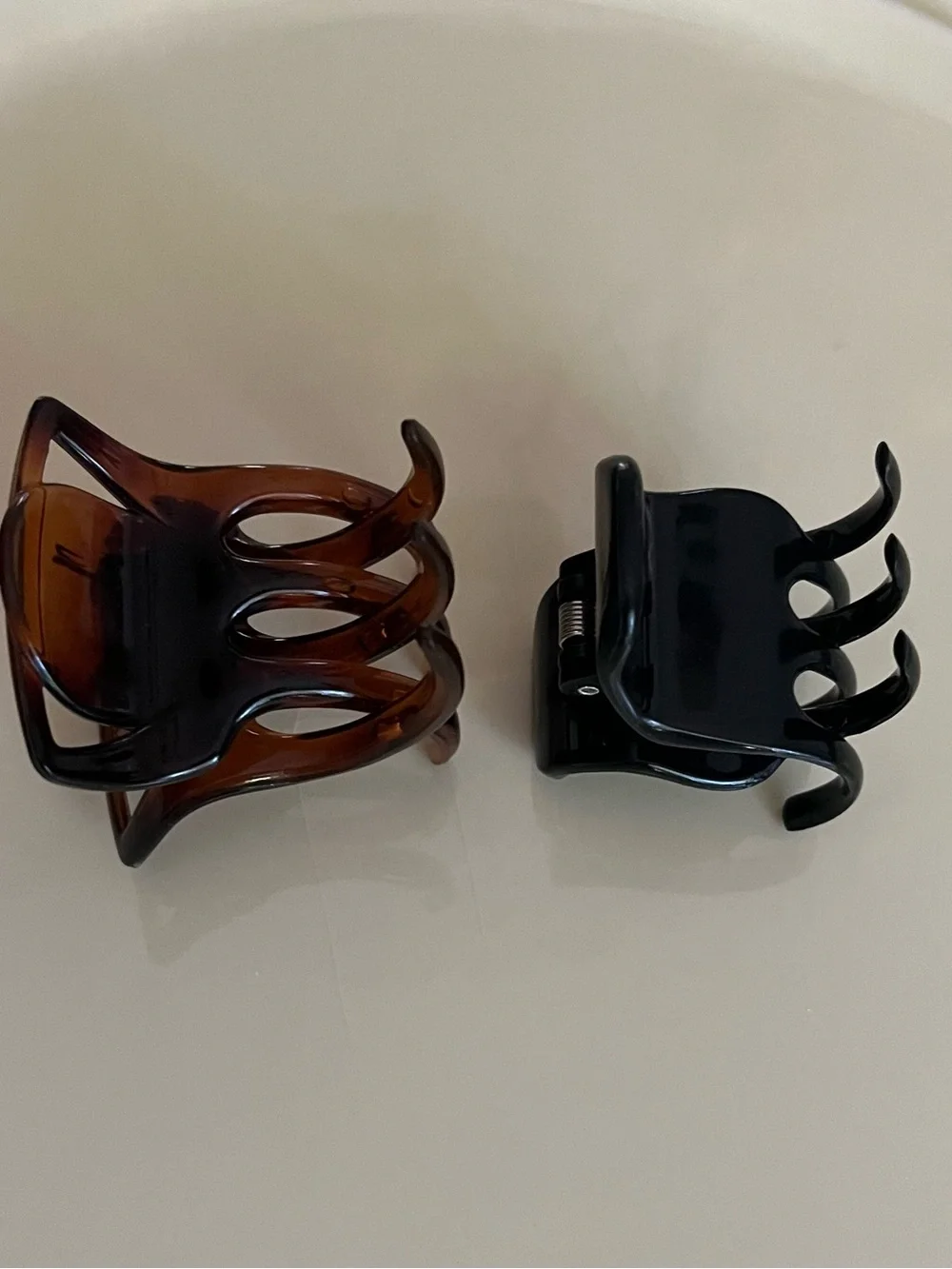 Set of 2 Medium Claw Clips